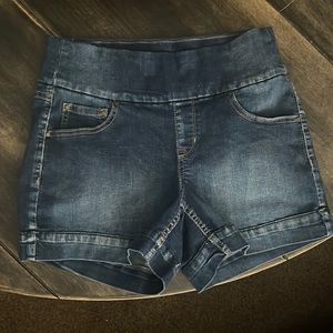 NWOT blue jeans pull on ALANA slimming walking shorts by soundstyle